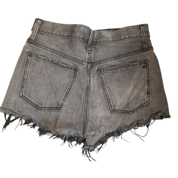 MADEWELL Women's Relaxed Denim Shorts Cutoffs Bienville Grey Wash Button Fly 23 - Picture 5 of 14